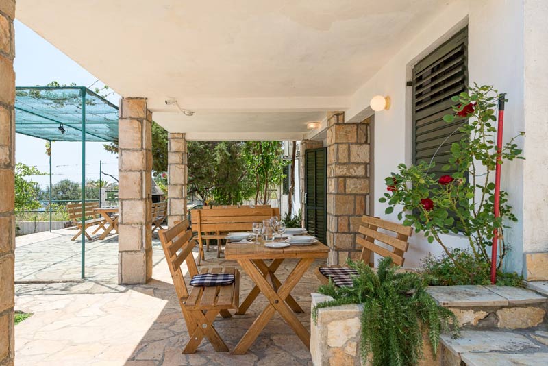 Hvar Zavala